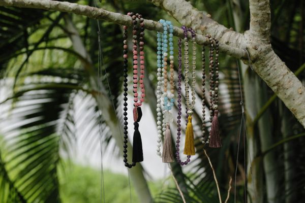 Quels sont les bijoux zen et spirituels les plus populaires ?