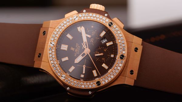Stratégies pour réussir la vente de votre montre hublot