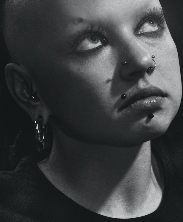 Piercing au tragus : quel est le bijou idéal ?