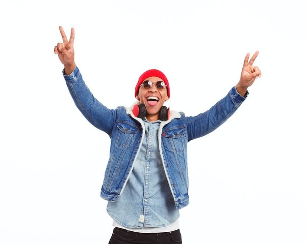 Les vestes en cuir : la touche rebelle pour une allure audacieuse