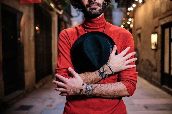 Explorez la gamme de bracelets médiévaux pour hommes !